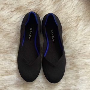 NWOT Rothy’s in black! Great for now and the Fall!